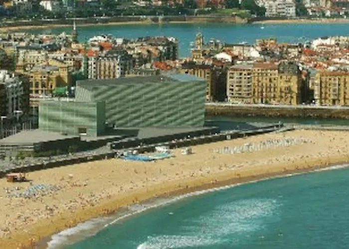 Apartamento Coqueto Con Garaje Al Lado De La Playa San Sebastián