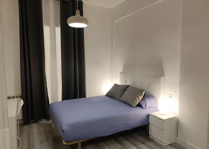 Coqueto Con Garaje Al Lado De La Playa