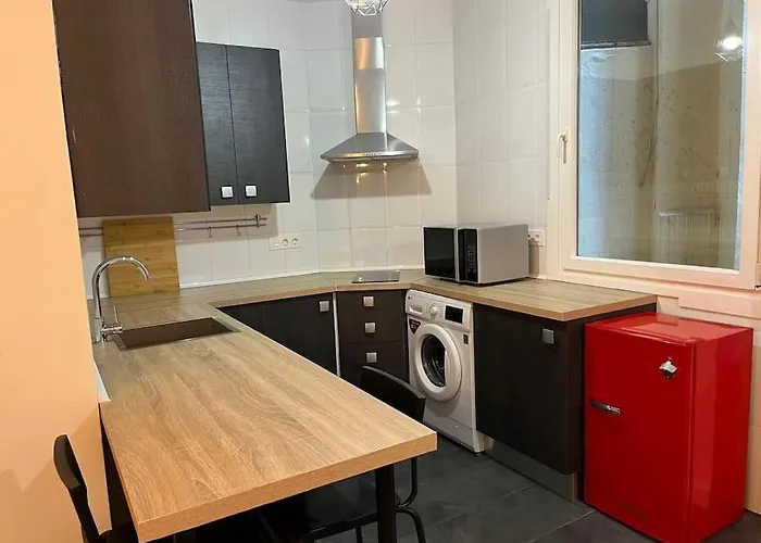 Coqueto Con Garaje Al Lado De La Playa San Sebastian