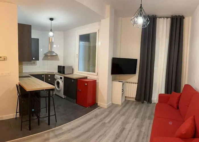 Coqueto Con Garaje Al Lado De La Playa San Sebastian